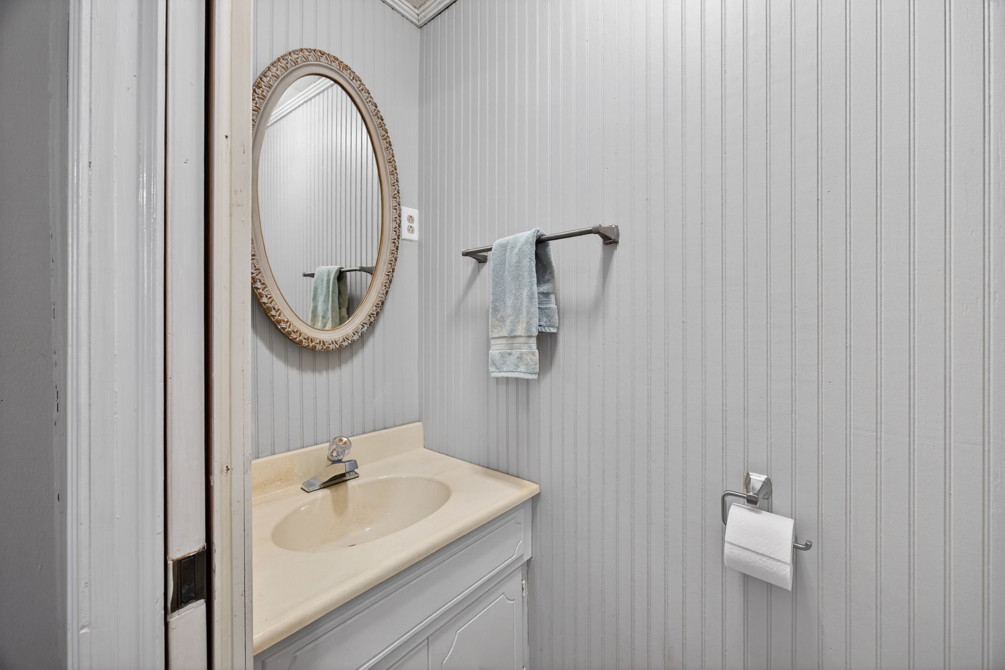 233 Buffalo Valley Road Baxter, TN 38544 - Photo 14 of 34 a bathroom with a sink and a mirror