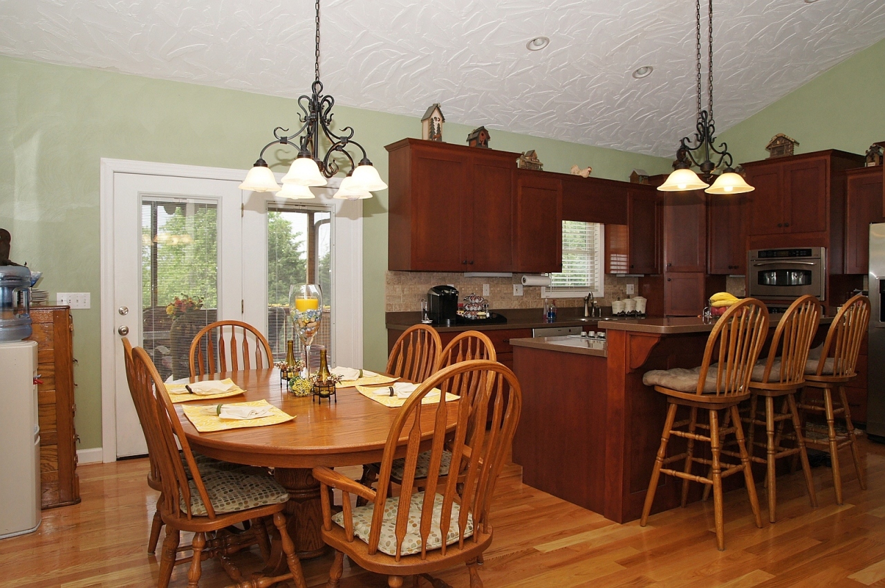 577 Sprinkle Road Fincastle, VA 24090 - Photo 4 of 31 4