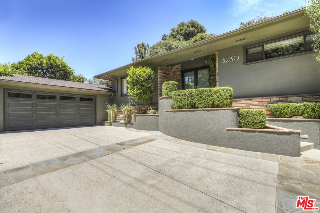 3230 Oakdell Road Studio City, CA 91604 - Photo 2 of 30