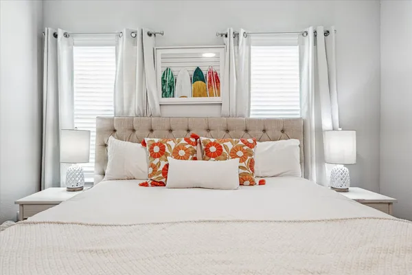 $1,900 | 6913 New York Street, Houston, TX 77021