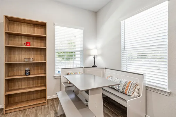 $1,900 | 6913 New York Street, Houston, TX 77021