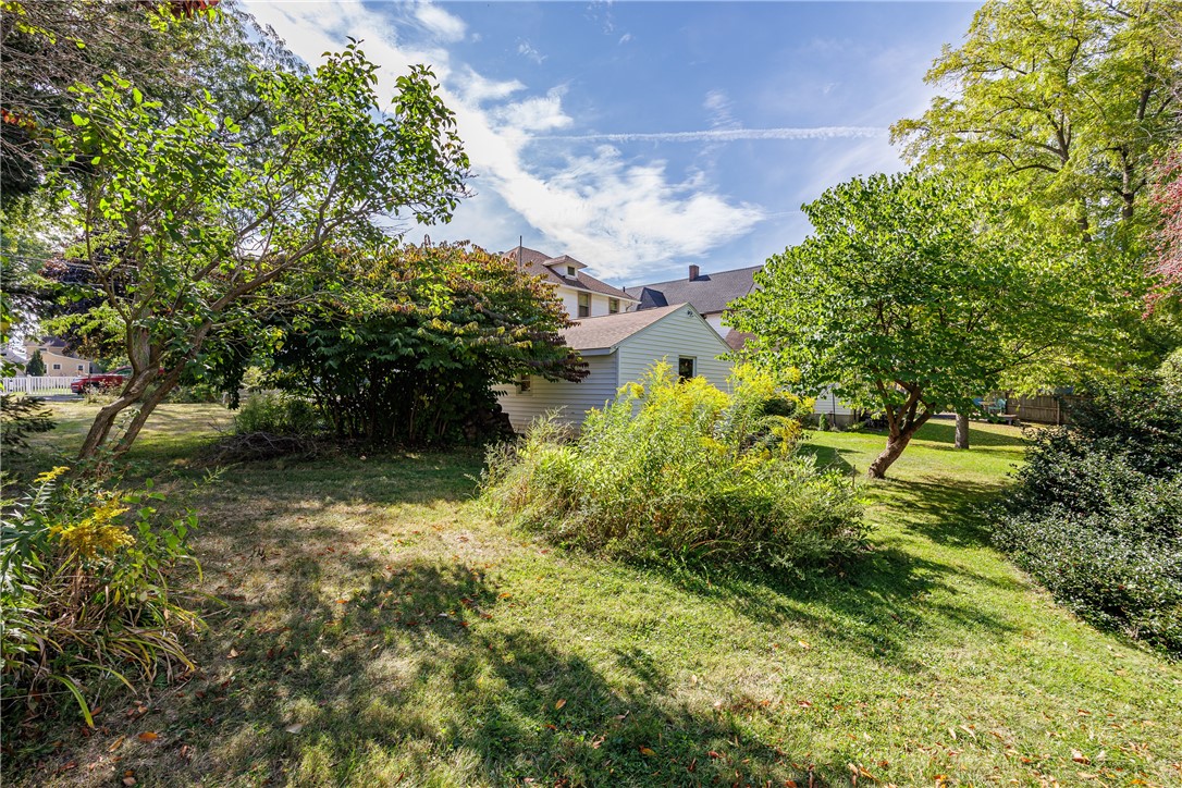 21 Clematis Street Rochester, NY 14612 - Photo 2 of 7