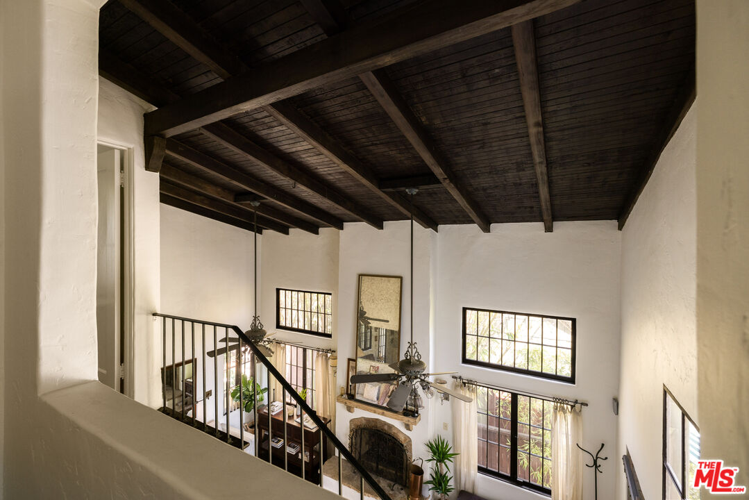 2025 Pinehurst Road Los Angeles, CA 90068 - Photo 11 of 58