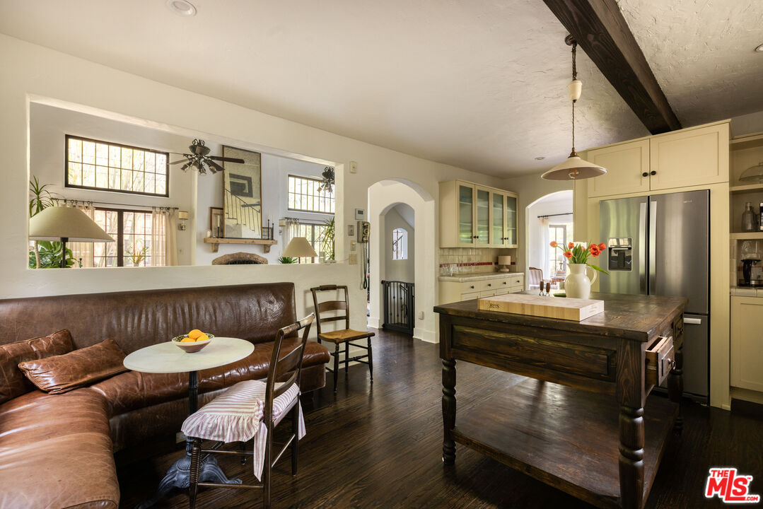 2025 Pinehurst Road Los Angeles, CA 90068 - Photo 18 of 58