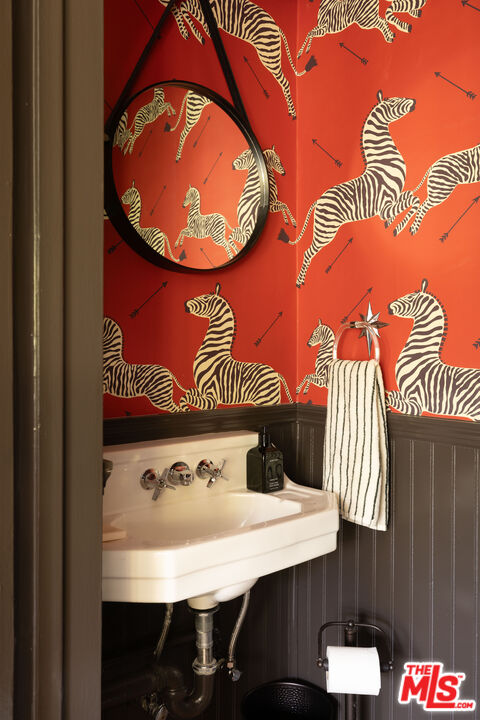 2025 Pinehurst Road Los Angeles, CA 90068 - Photo 23 of 58