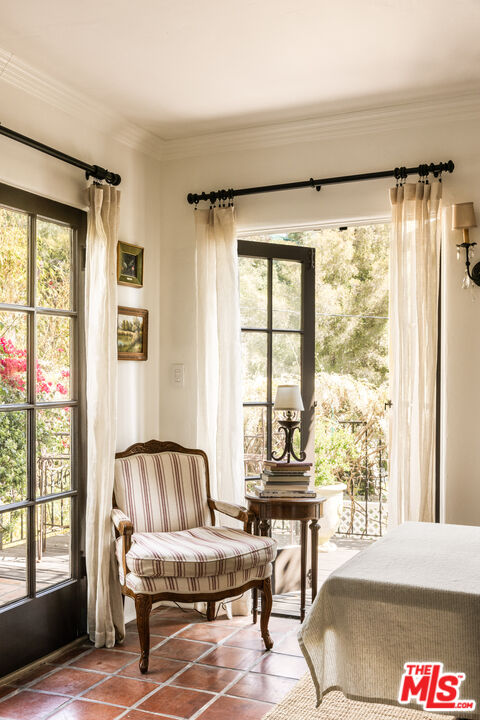 2025 Pinehurst Road Los Angeles, CA 90068 - Photo 24 of 58