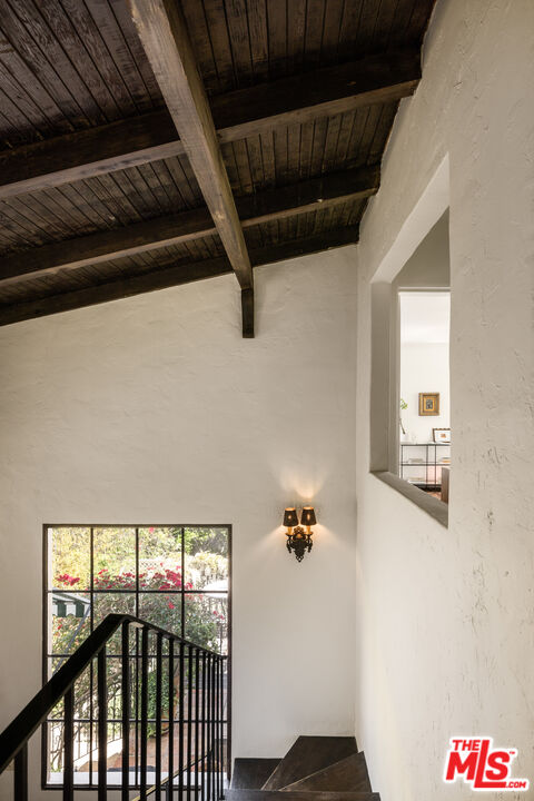 2025 Pinehurst Road Los Angeles, CA 90068 - Photo 29 of 58