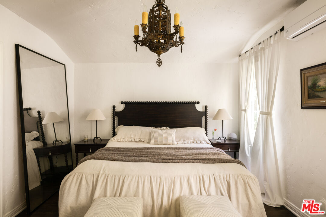 2025 Pinehurst Road Los Angeles, CA 90068 - Photo 32 of 58