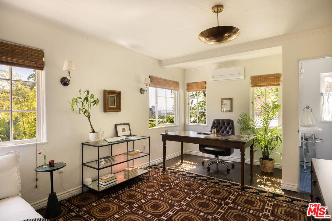2025 Pinehurst Road Los Angeles, CA 90068 - Photo 35 of 58