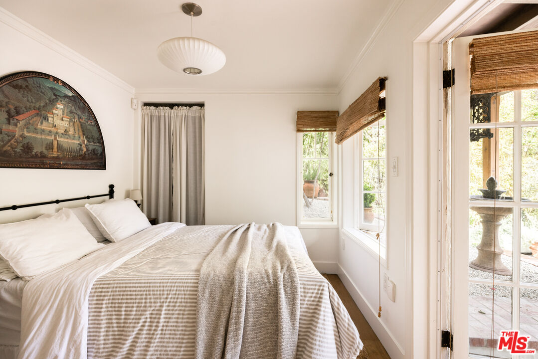 2025 Pinehurst Road Los Angeles, CA 90068 - Photo 42 of 58