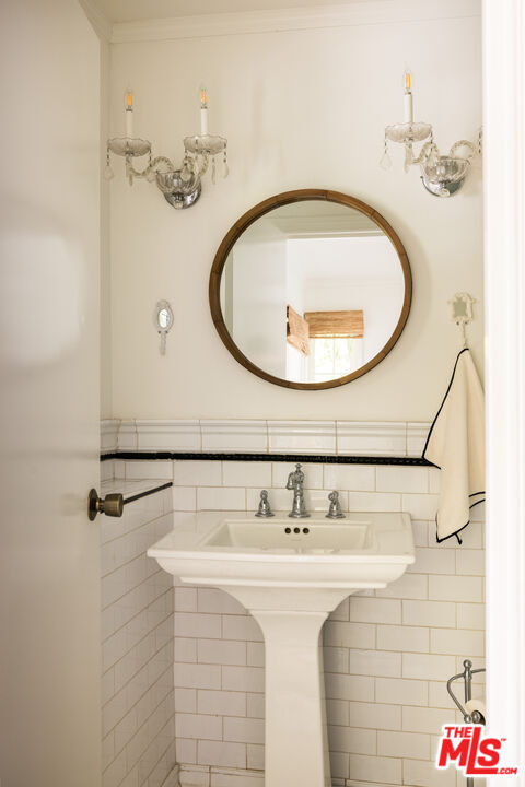 2025 Pinehurst Road Los Angeles, CA 90068 - Photo 43 of 58