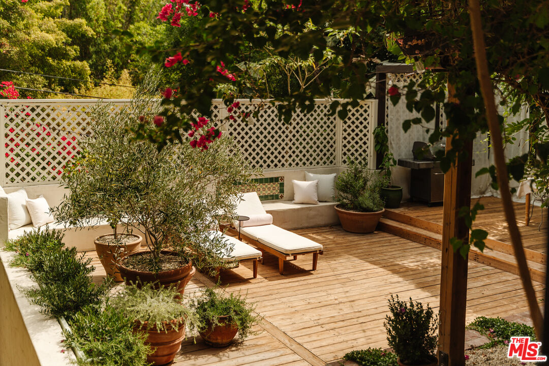 2025 Pinehurst Road Los Angeles, CA 90068 - Photo 46 of 58