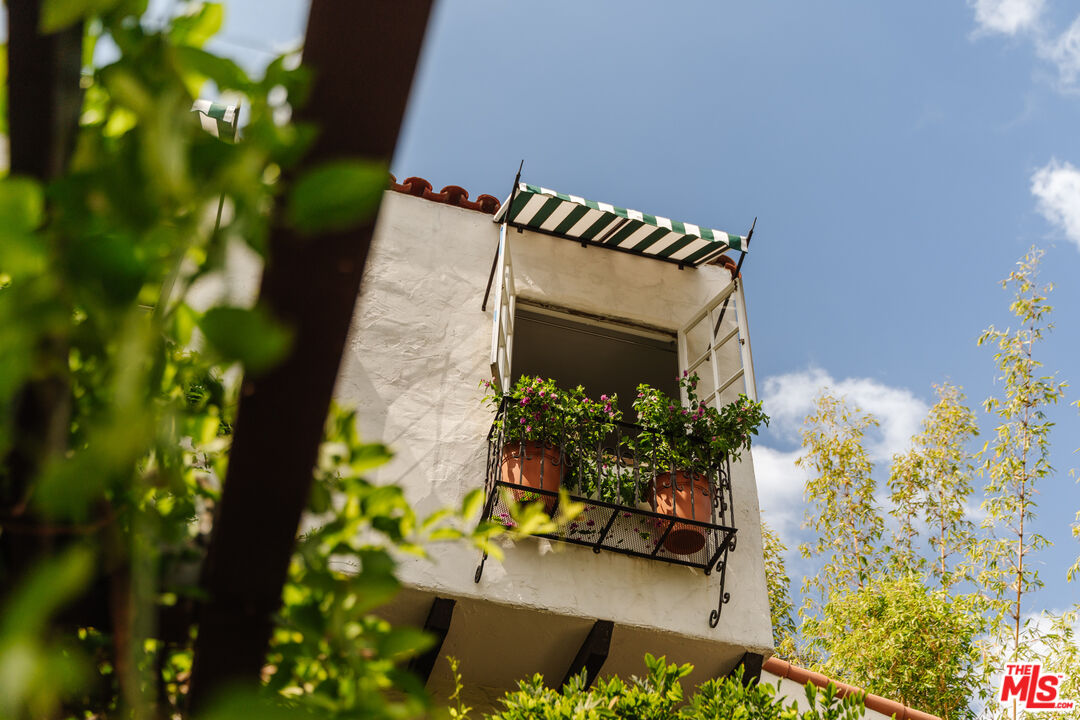 2025 Pinehurst Road Los Angeles, CA 90068 - Photo 48 of 58