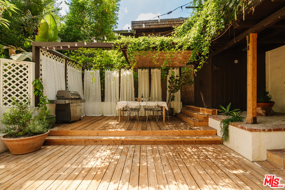 2025 Pinehurst Road Los Angeles, CA 90068 - Photo 49 of 58