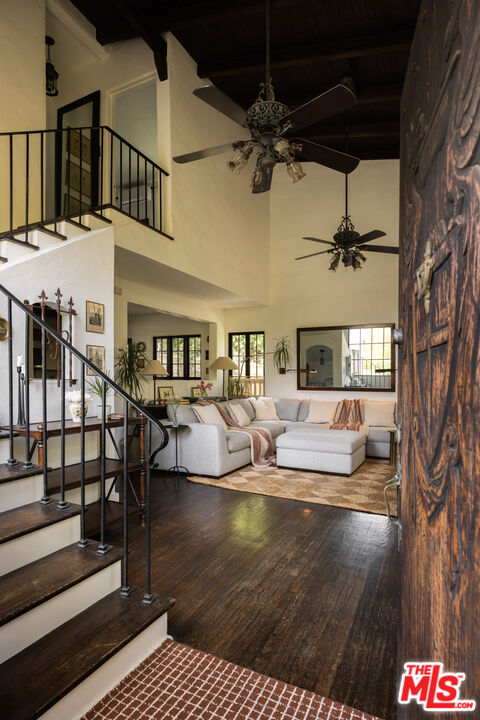 2025 Pinehurst Road Los Angeles, CA 90068 - Photo 6 of 58