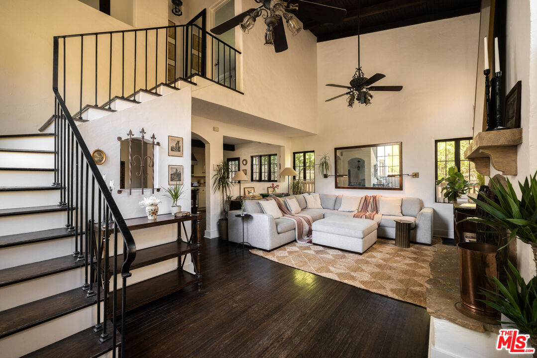 2025 Pinehurst Road Los Angeles, CA 90068 - Photo 7 of 58