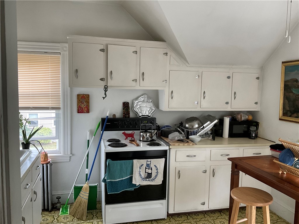 124 Blade Street Warwick, RI 02886 - Photo 13 of 19