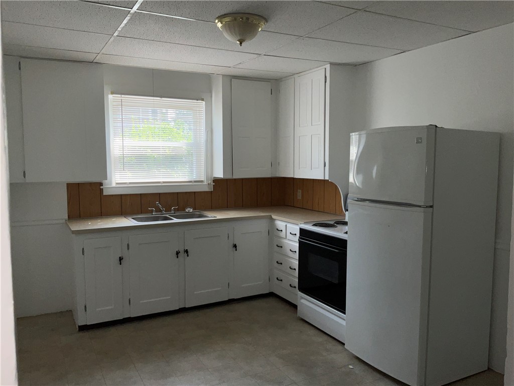124 Blade Street Warwick, RI 02886 - Photo 4 of 19