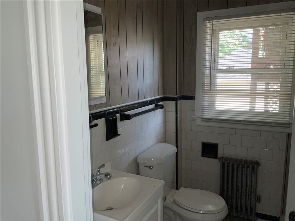 124 Blade Street Warwick, RI 02886 - Photo 8 of 19