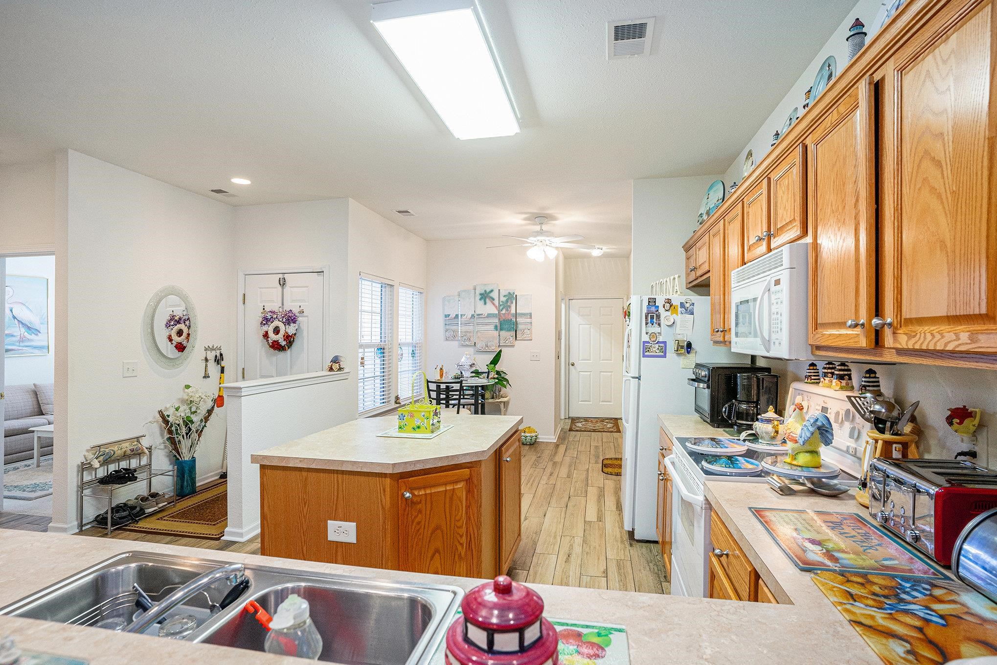 119 Chenoa Drive, Unit 4D Murrells Inlet, SC 29576 - Photo 6 of 31