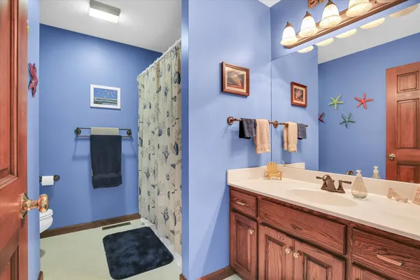 $395,500 | 44 East Hillcrest Drive, Tuscola, IL 61953