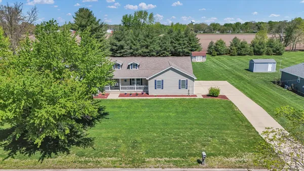 $395,500 | 44 East Hillcrest Drive, Tuscola, IL 61953
