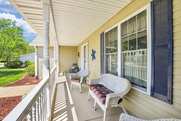 $395,500 | 44 East Hillcrest Drive, Tuscola, IL 61953