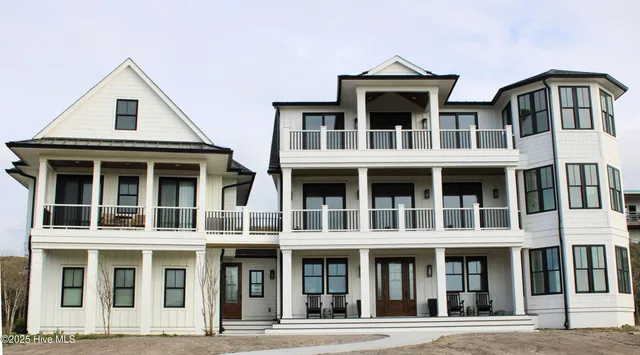 $3,900,000 | 106 Bay Drive, Pine Knoll Shores, NC 28512