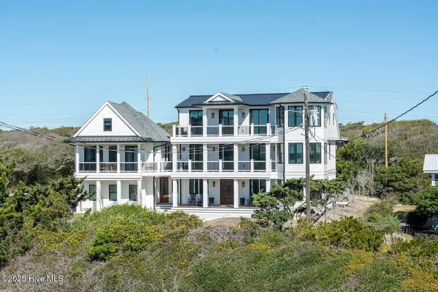 $3,900,000 | 106 Bay Drive, Pine Knoll Shores, NC 28512