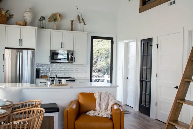 $3,900,000 | 106 Bay Drive, Pine Knoll Shores, NC 28512