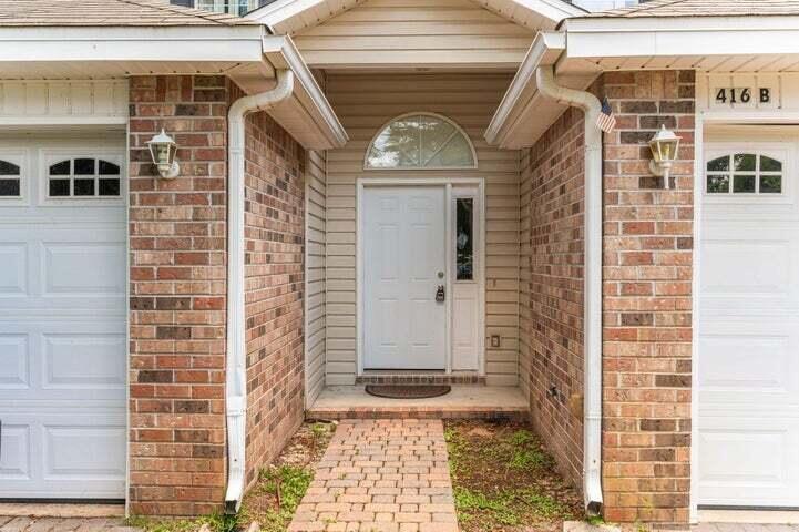 422 Bear Road, Unit A Fort Walton Beach, FL 32547 - Photo 2 of 33 3