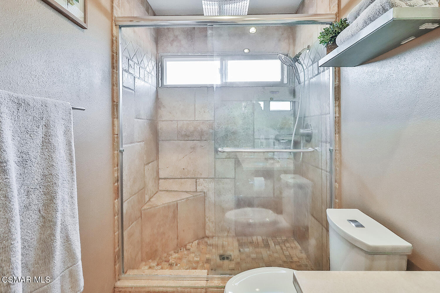 13211 Peach Hill Road Moorpark, CA 93021 - Photo 20 of 51 hPrimary Bedroom Suite6
