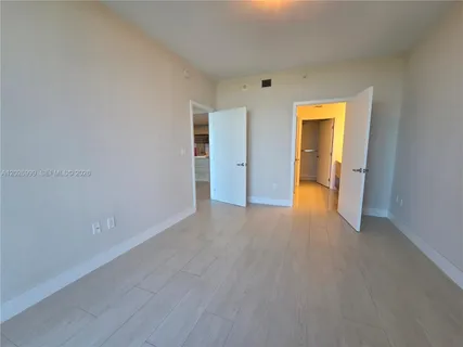 $629,900 | 16385 Biscayne Boulevard, Unit 1019, North Miami Beach, FL 33160