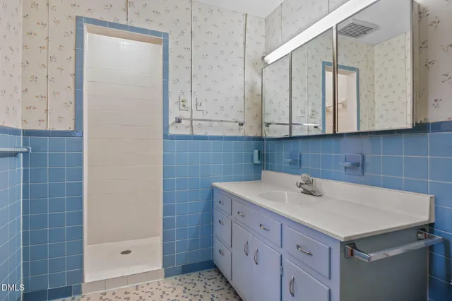 $500,000 | 1904 Rolling Road, Chapel Hill, NC 27514