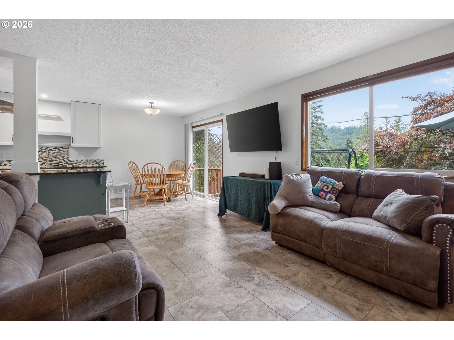 4525 Fox Hollow Road Eugene, OR 97405 - Photo 6 of 48