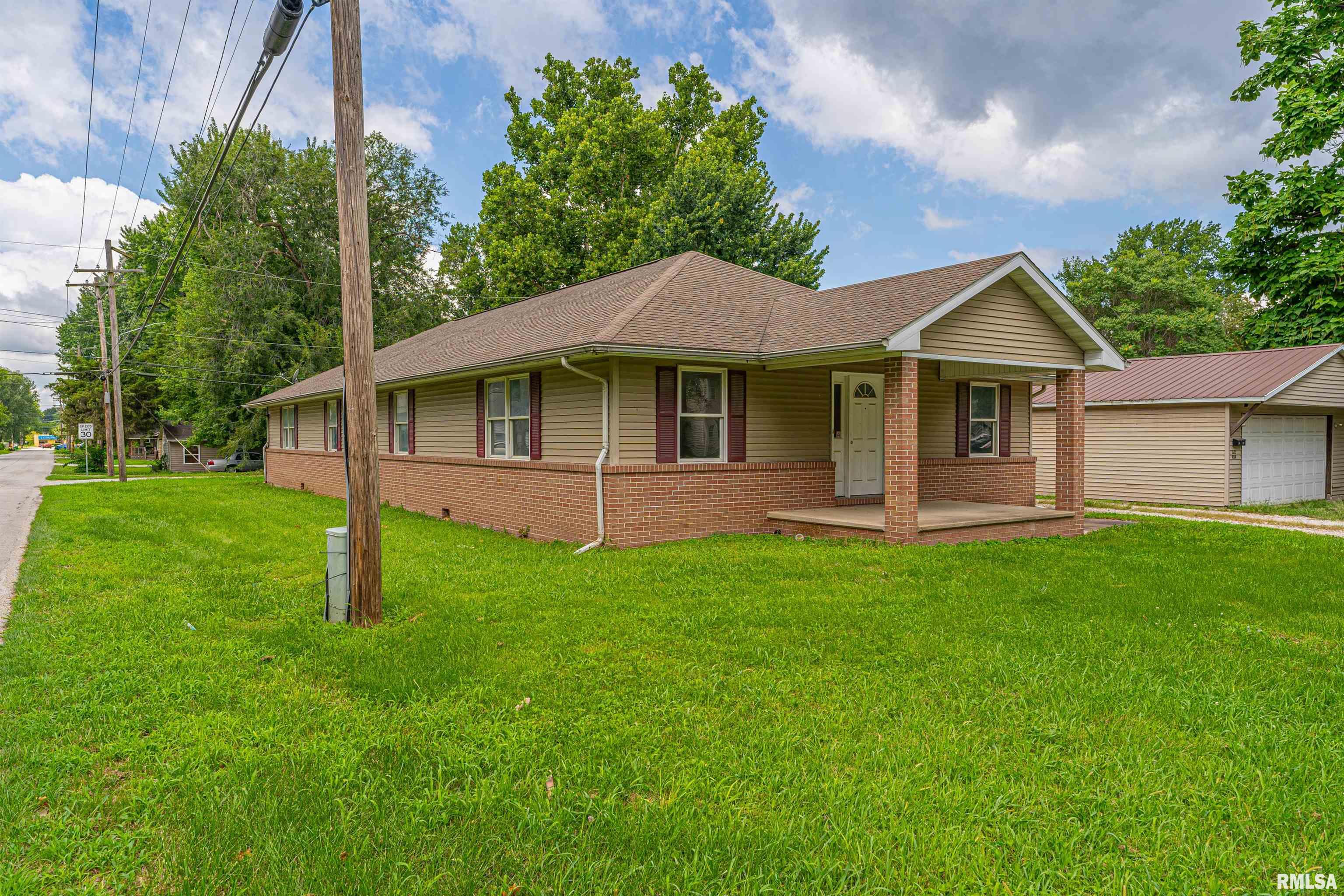 2631 South Walnut Street Springfield, IL 62704 - Photo 3 of 31