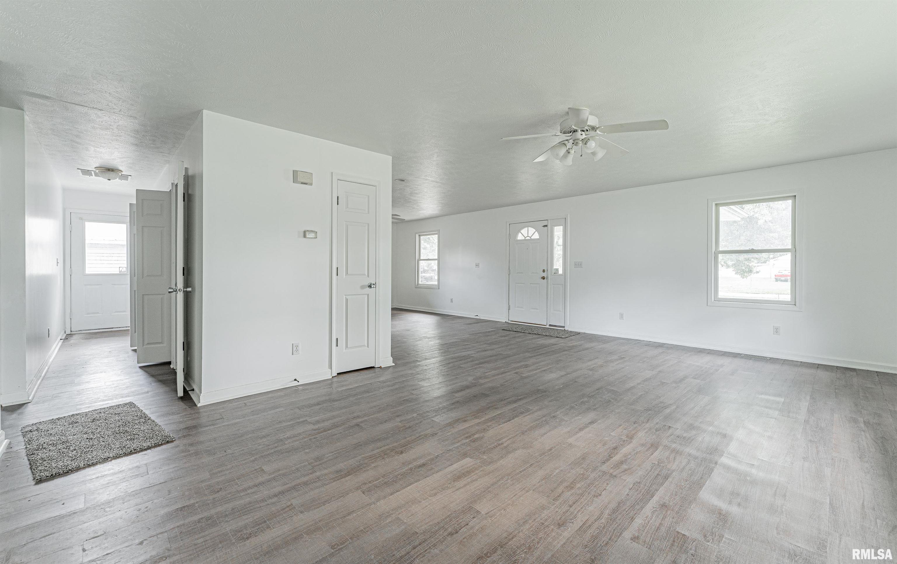 2631 South Walnut Street Springfield, IL 62704 - Photo 9 of 31