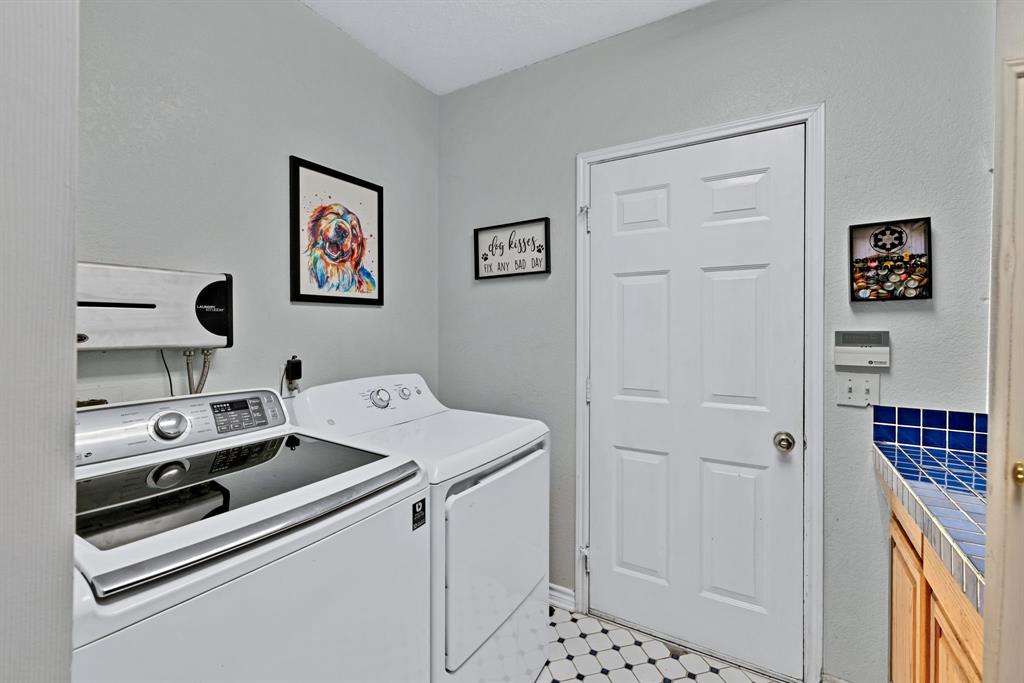 720 Bridget Way Hurst, TX 76054 - Photo 18 of 40