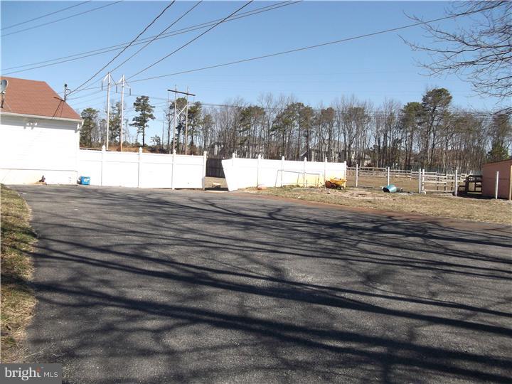 740 Farmingdale Road Jackson, NJ 08527 - Photo 2 of 25