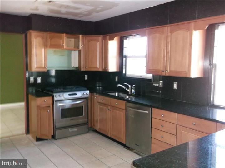 740 Farmingdale Road Jackson, NJ 08527 - Photo 3 of 25