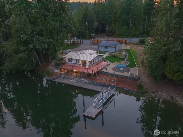 $769,000 | 5440 East Grapeview Loop Road, Allyn, WA 98524