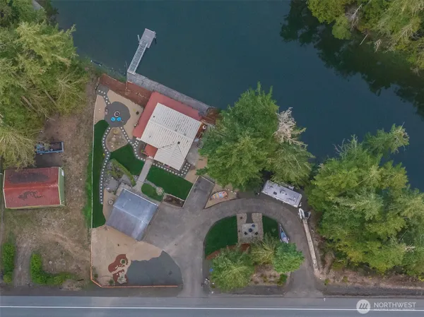 $769,000 | 5440 East Grapeview Loop Road, Allyn, WA 98524