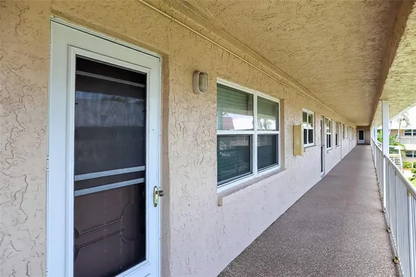$73,000 | 10038 62nd Avenue North, Unit 15, St. Petersburg, FL 33708