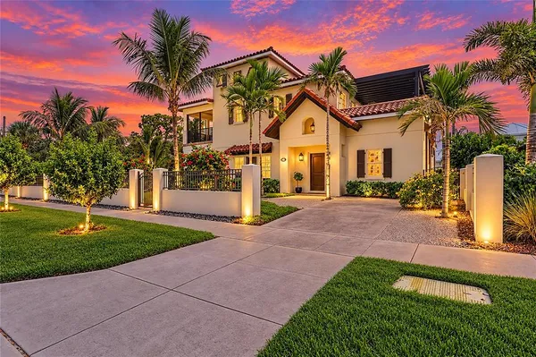 $2,695,000 | 301 Ponce De Leon Avenue, Venice, FL 34285