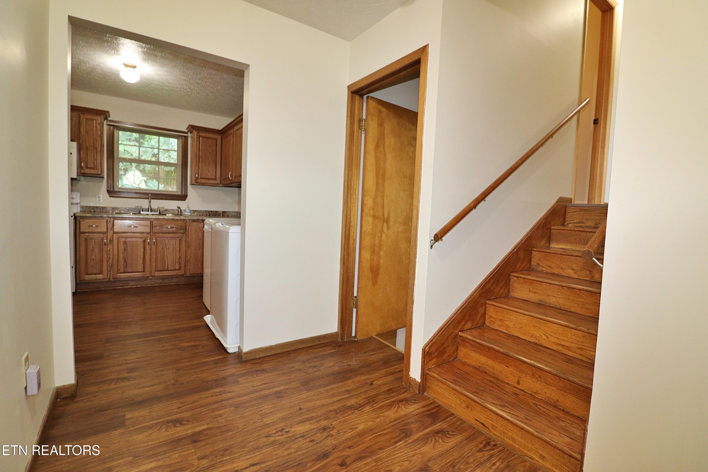 7914 Brimstone Road Robbins, TN 37852 - Photo 16 of 53 094A4309