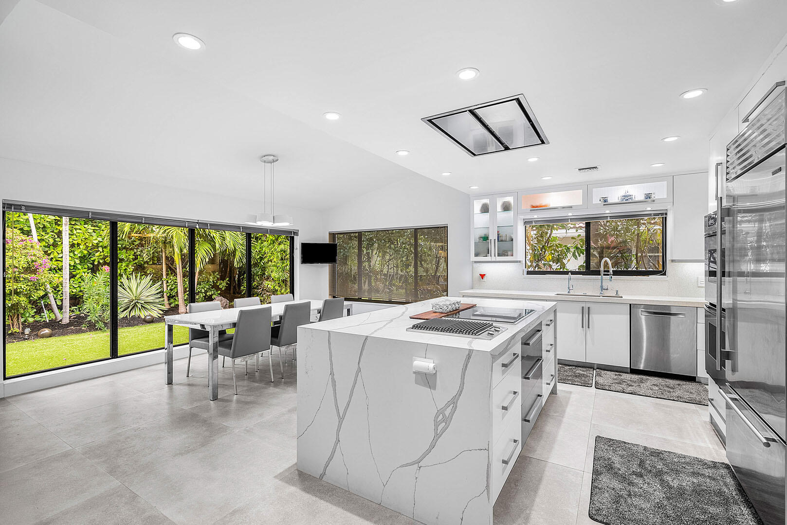 229 South Maya Palm Drive Boca Raton, FL 33432 - Photo 18 of 65 229_South_Maya_Palm_Drive_16