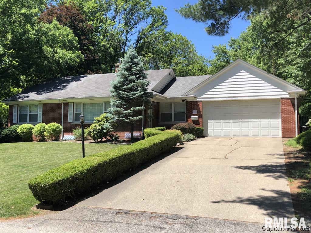1 Wildwood Road Springfield, IL 62704 - Photo 1 of 30