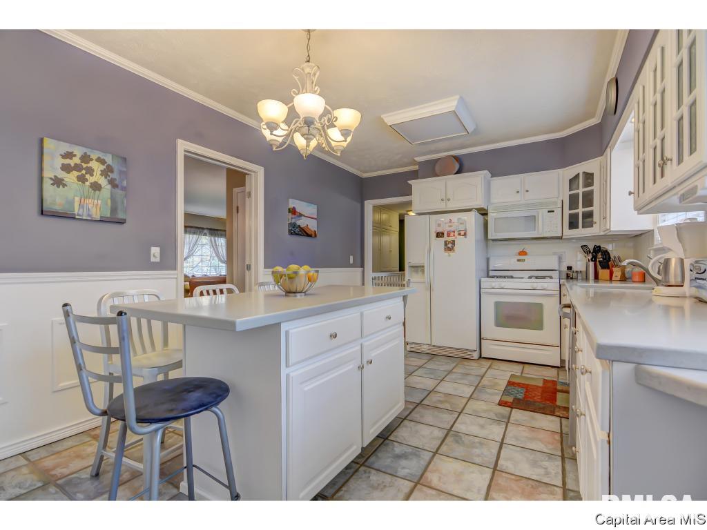 1 Wildwood Road Springfield, IL 62704 - Photo 17 of 30
