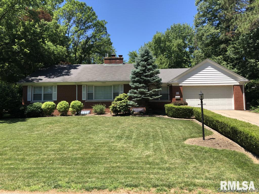 1 Wildwood Road Springfield, IL 62704 - Photo 2 of 30