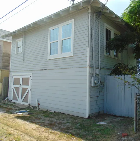 $1,195 | 5113 Avenue O 1/2, Unit REAR, Galveston, TX 77551